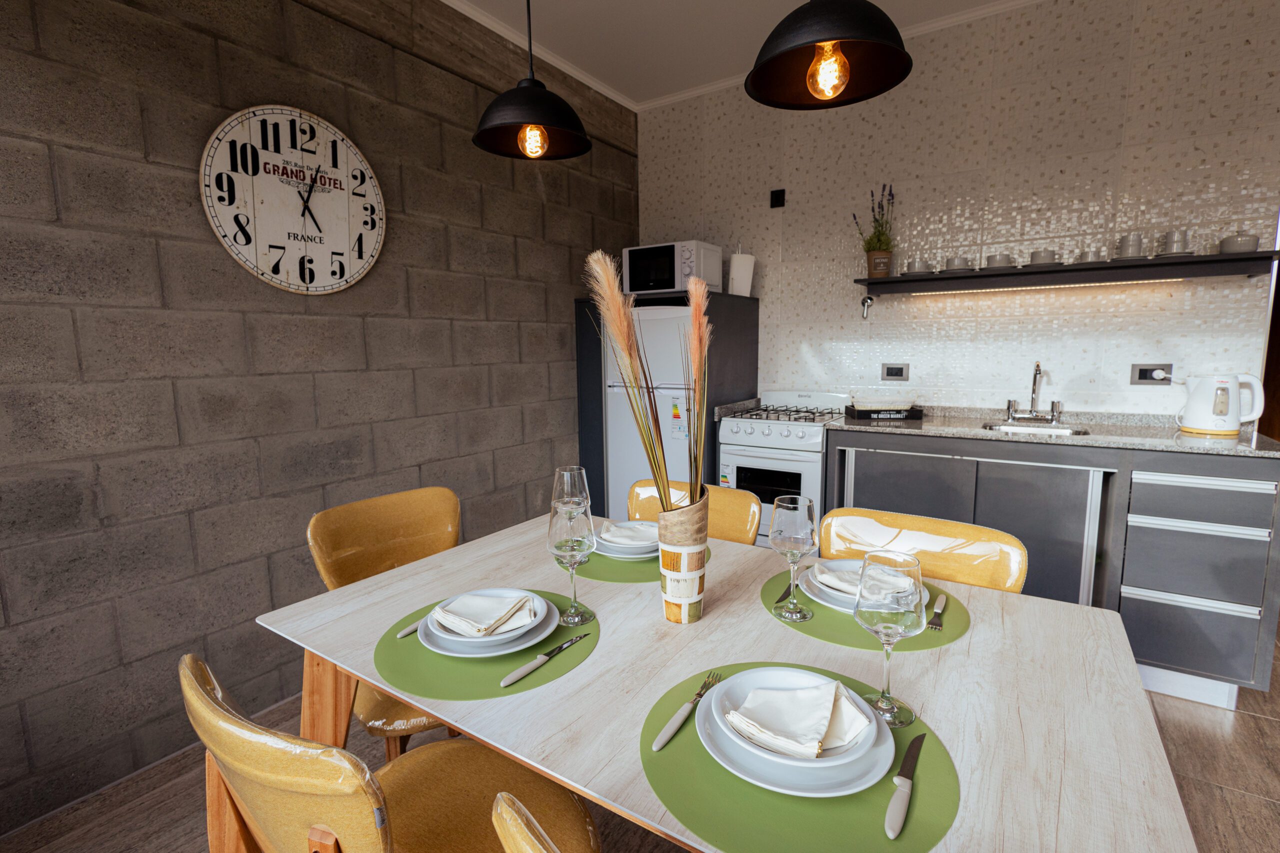 amplia cocina comedor - Apartamentos Villa Lorenzo san rafael mendoza