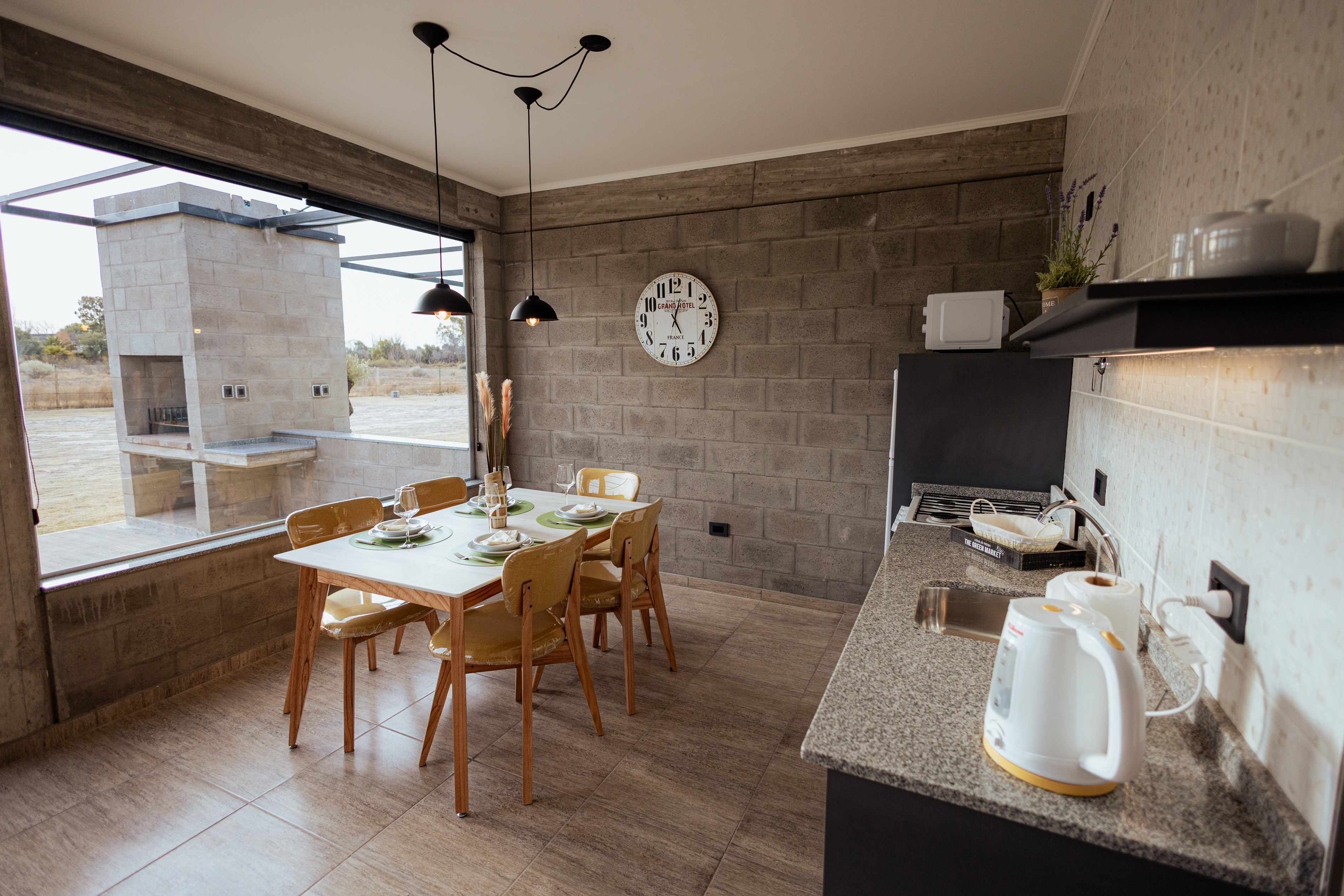 Villa Lorenzo Apart - Alojamiento turistico en san rafael mendoza - living comedor