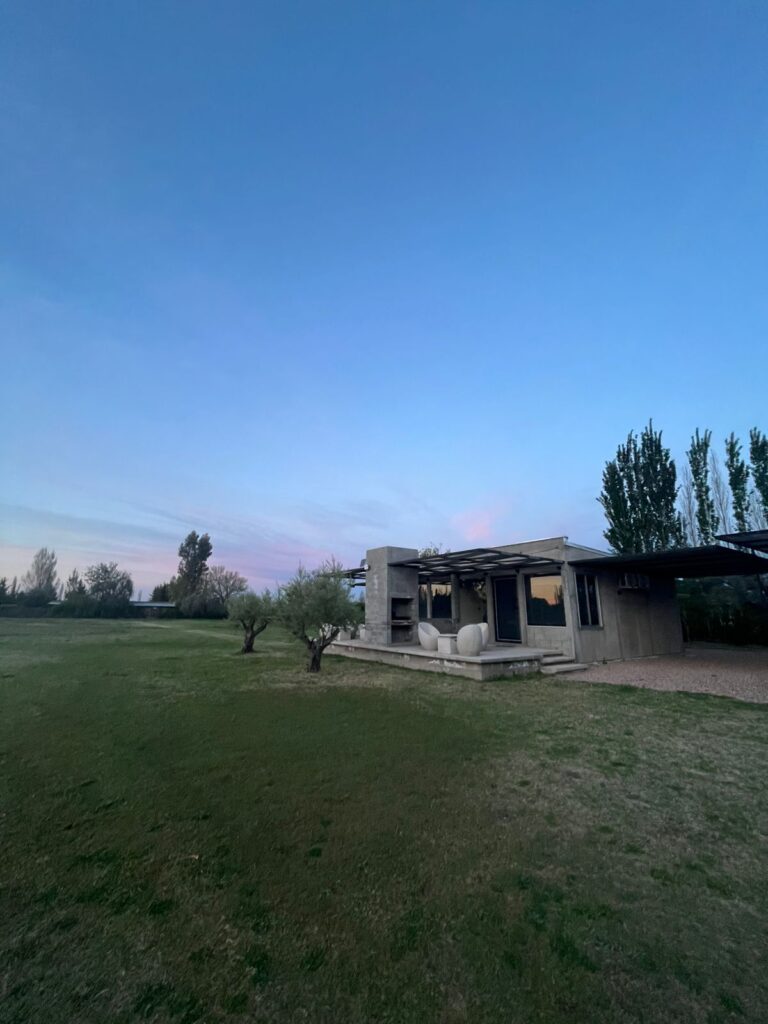 WhatsApp Image 2025-10-20 at 10.49.37 (2)